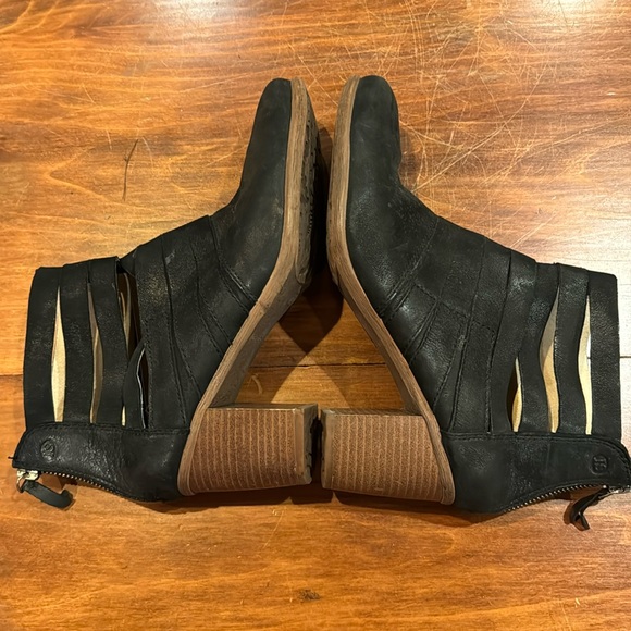 Josef Seibel Bonnie Ankle Boot 39 8 1/2 Booties Black Leather 3” Chunky Heel - Picture 7 of 14